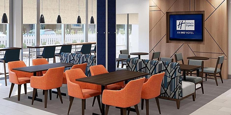 Holiday Inn Express - Gloucester By Ihg Екстериор снимка