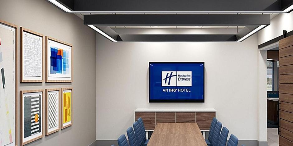 Holiday Inn Express - Gloucester By Ihg Екстериор снимка