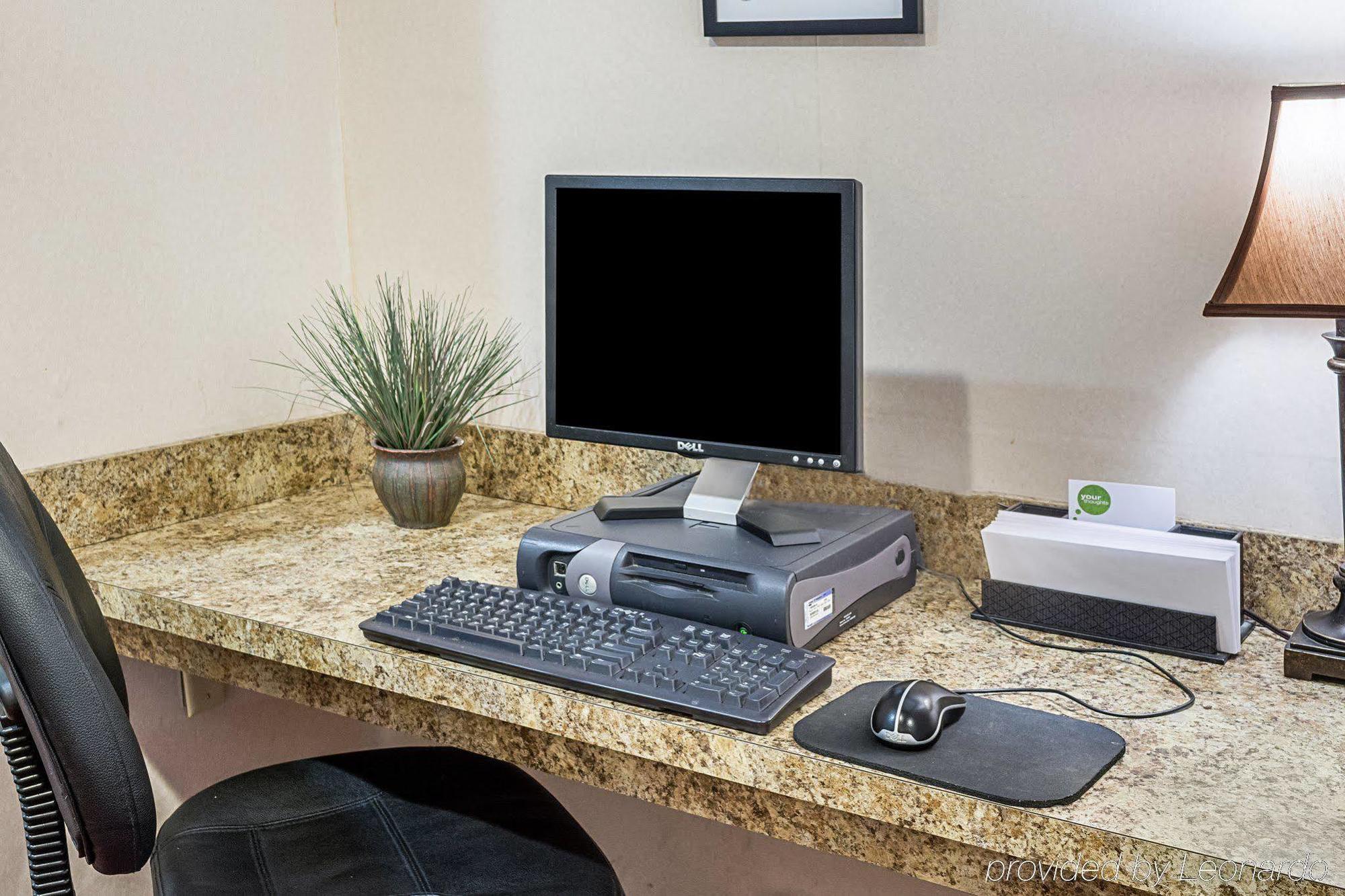 Holiday Inn Express - Gloucester By Ihg Екстериор снимка