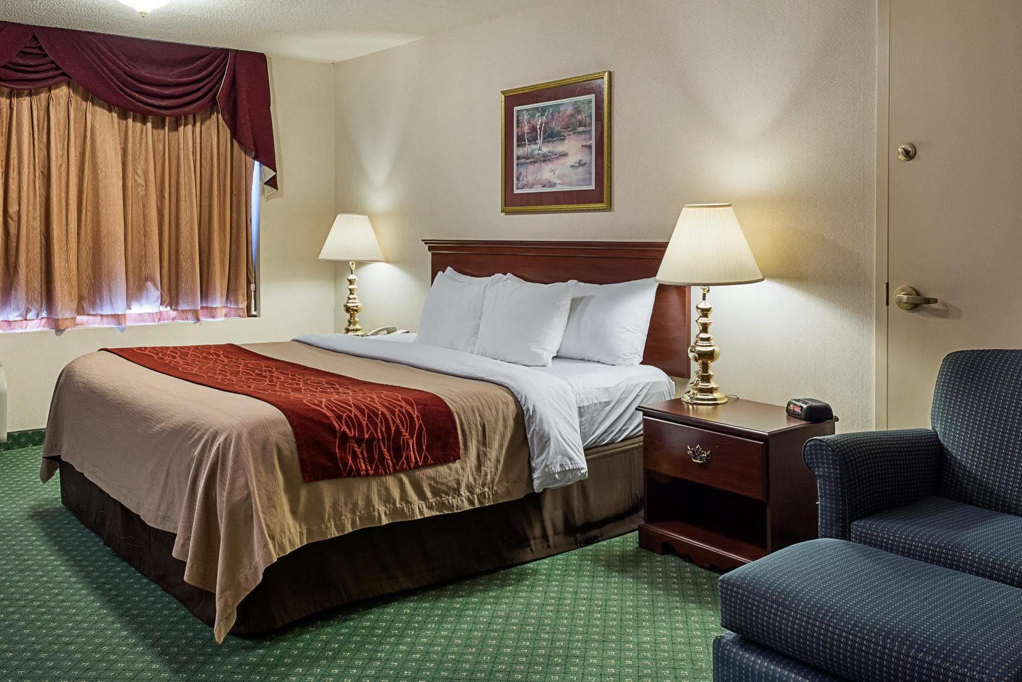 Holiday Inn Express - Gloucester By Ihg Екстериор снимка